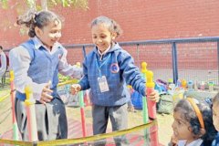 Fun-Filled-Picnic-at-School-Park-5