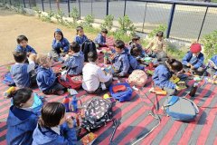 Fun-Filled-Picnic-at-School-Park-6