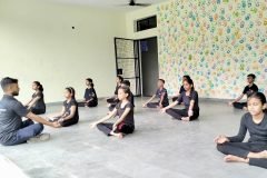 rk-mordern-school-yoga-om